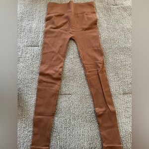 Ribbed nude/tan seamless leggings